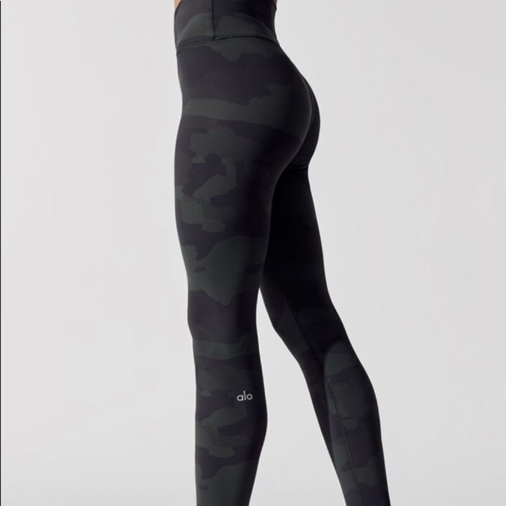 Alo yoga highwaisted Leggings